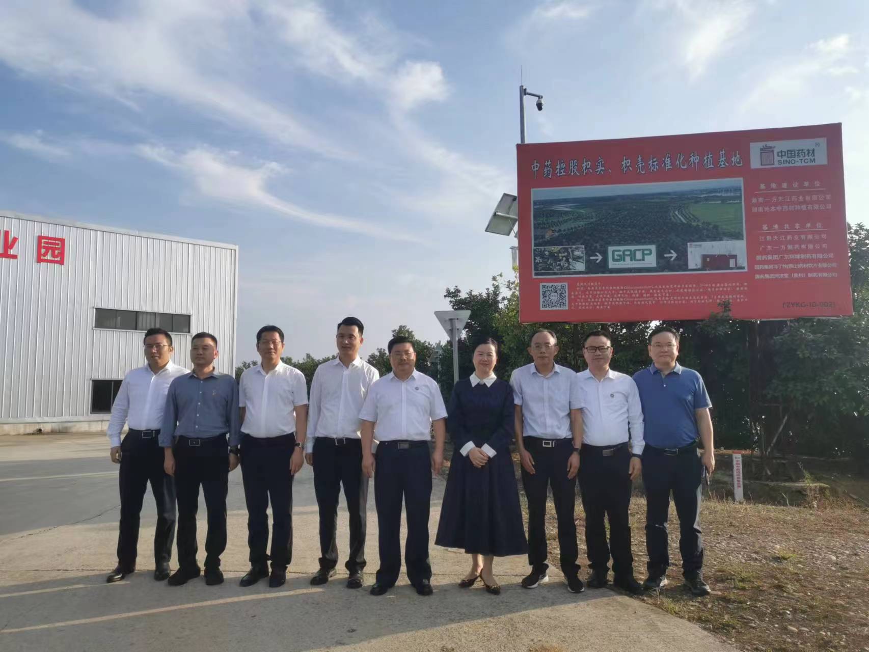 AEh6TPQjzD.jpg AEh6TPQjzD.jpg